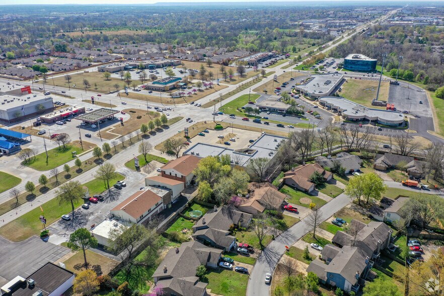 More Photos Of 8030 S Memorial Dr, Tulsa Office For Lease