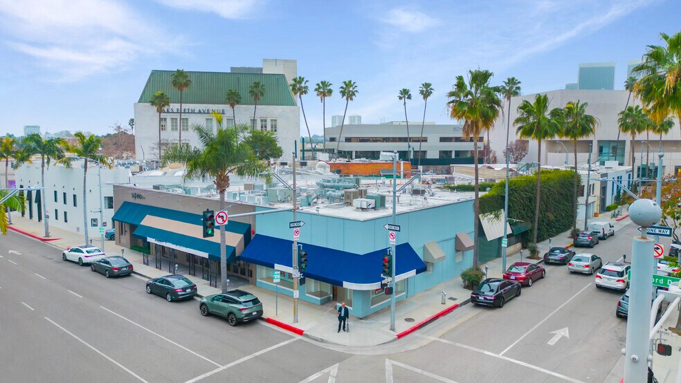 Primary Photo Of 369-373 N Bedford Dr, Beverly Hills Unknown For Lease