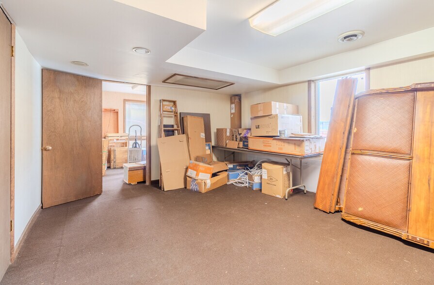 More Photos Of 1080 Long Run Rd, McKeesport Office For Lease