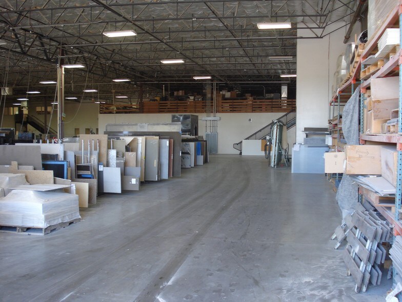 More Photos Of 998 N Temperance Ave, Clovis Manufacturing For Sale