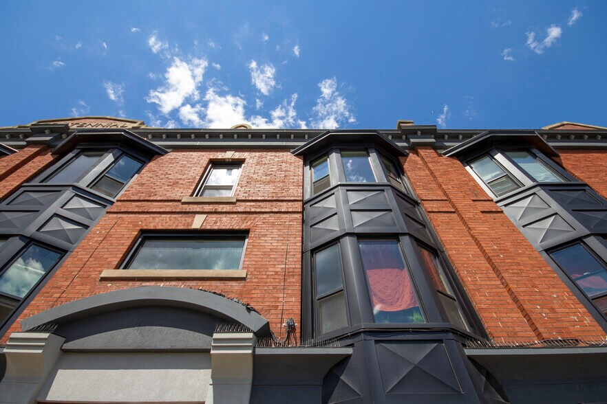 More Photos Of 463-477 King St E, Hamilton Multifamily For Sale