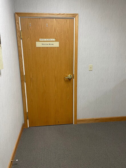 More Photos Of 2024 Cherry Hill Dr, Columbia Office For Sale