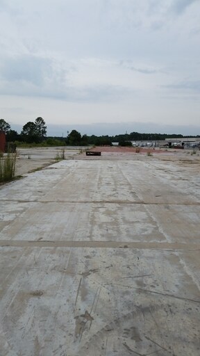 Primary Photo Of 14 Stokes St, Cheraw Warehouse For Lease
