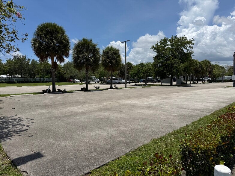More Photos Of 2940 NW 28th Ln, Oakland Park Land For Sale