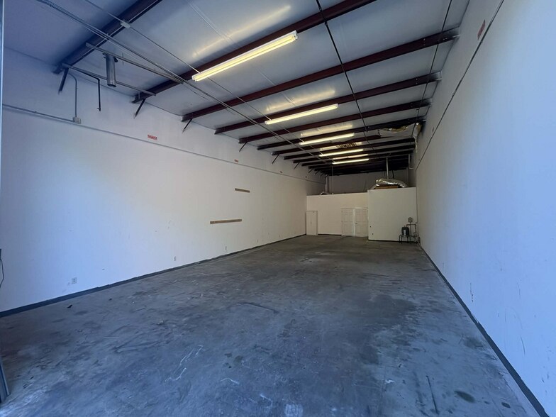 More Photos Of 2096 Buford Dam Rd, Buford Unknown For Lease