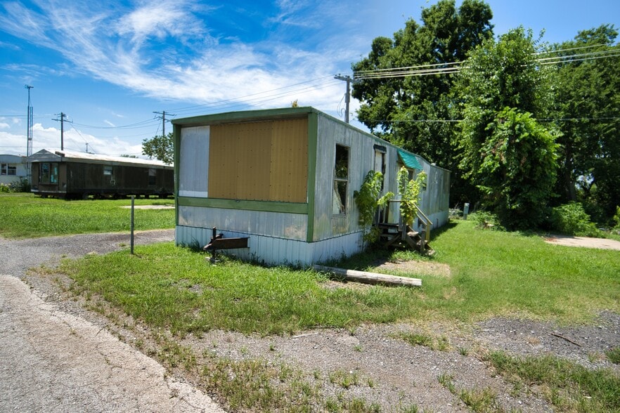 More Photos Of 400 S Front St, Noble Manufactured Housing Mobile Home Park For Sale