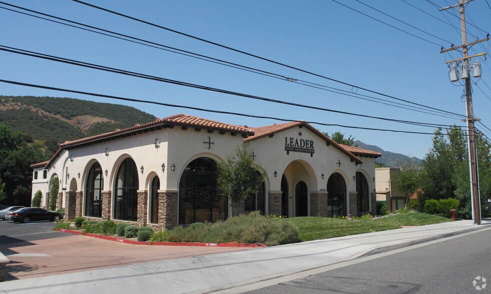 More Photos Of 28350 Roadside Dr, Agoura Hills Storefront For Sale