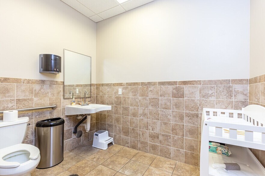 More Photos Of 11901 Parmer Ln, Cedar Park Medical For Lease