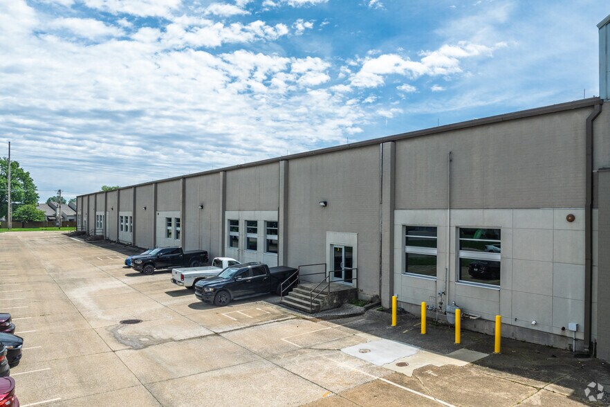 More Photos Of 5101 Vogel Rd, Evansville Office For Lease