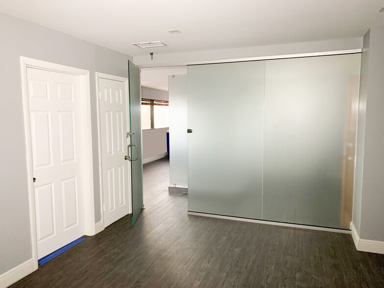 More Photos Of 351 NW Le Jeune Rd, Miami Medical For Lease