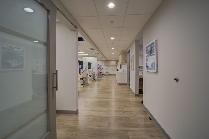 More Photos Of 2650 21st St, Sacramento Medical For Lease