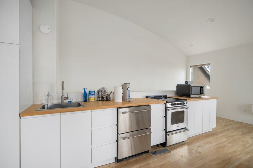 More Photos Of 3508 Combine St, Paso Robles Warehouse For Lease