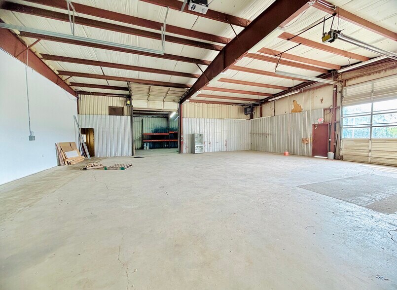 More Photos Of 3601 N Van Buren Byp, Enid Freestanding For Lease