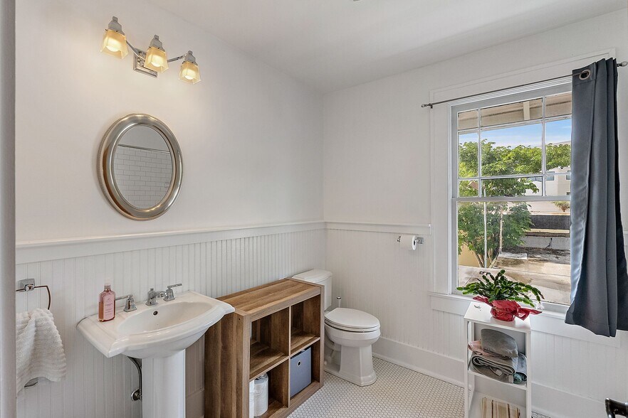 More Photos Of 2632 Central Ave, Saint Petersburg Office Residential For Sale