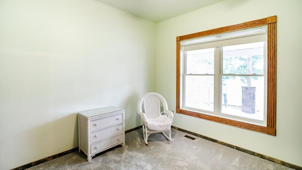 More Photos Of 352 MO-245, Dadeville Horse Stables For Sale