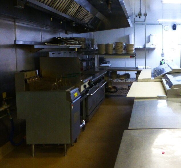 More Photos Of 3320 E Thousand Oaks Blvd, Westlake Village Restaurant For Lease