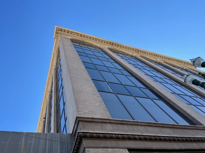 More Photos Of 416 N Stanton St, El Paso Office For Lease