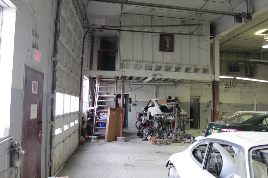 More Photos Of 53 Clifton Blvd, Clifton Truck Terminal For Sale