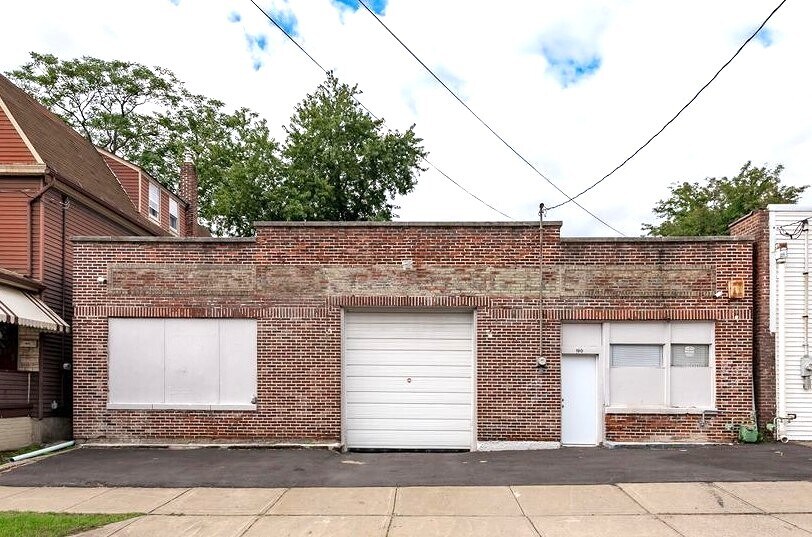 Primary Photo Of 198 Wyoming St, Wilkes Barre Service For Lease