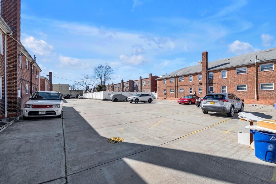 More Photos Of 18705-18721 Baisley Blvd, Jamaica Apartments For Sale