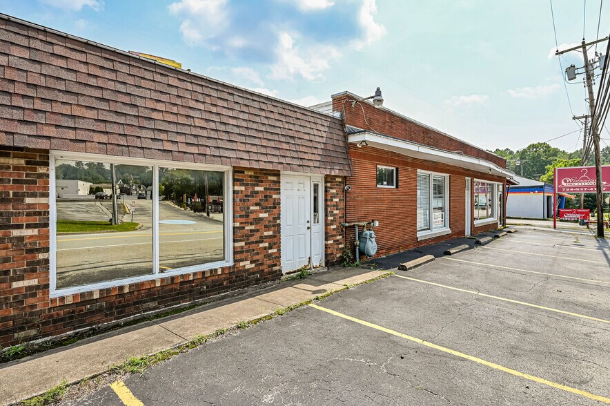 More Photos Of 508 New Alexandria Rd, Greensburg General Retail For Sale