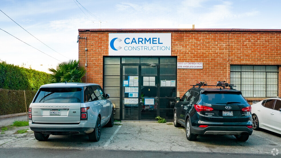 More Photos Of 3221-3223 S La Cienega Blvd, Los Angeles Warehouse For Lease