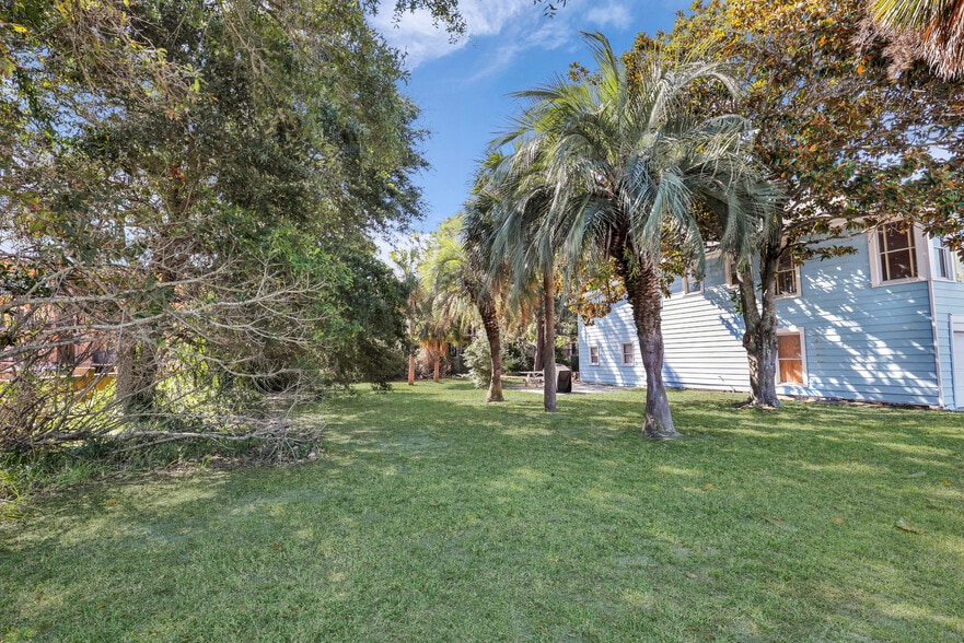 More Photos Of 15 15th St, Tybee Island Specialty For Lease