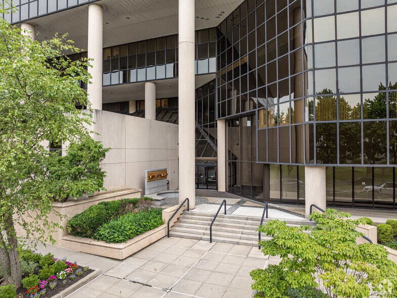 More Photos Of 110 Fieldcrest Ave, Edison Office For Lease