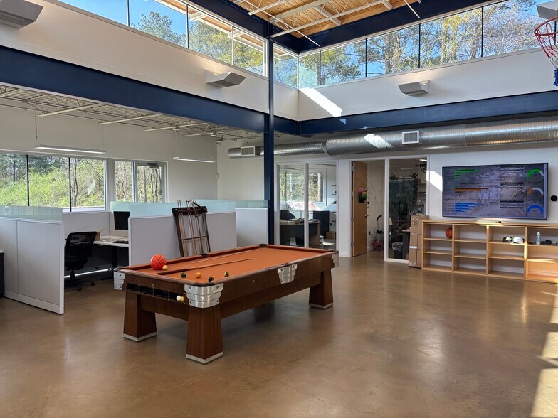 More Photos Of 2511 Ruffner Rd, Birmingham Warehouse For Sale