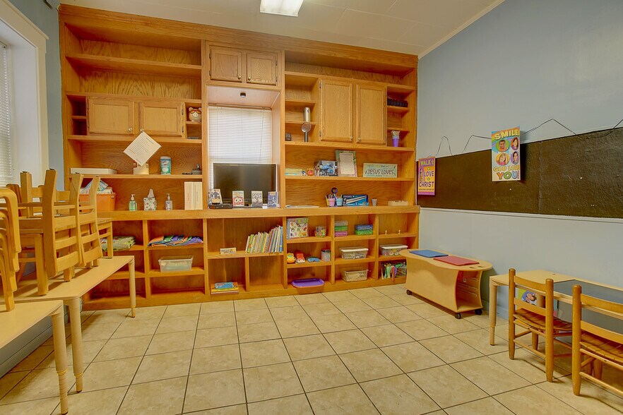 More Photos Of 1321-1323 S Austin Blvd, Cicero Religious Facility For Sale