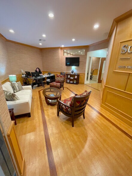 More Photos Of 9045 Strada Stell Ct, Naples Office For Lease