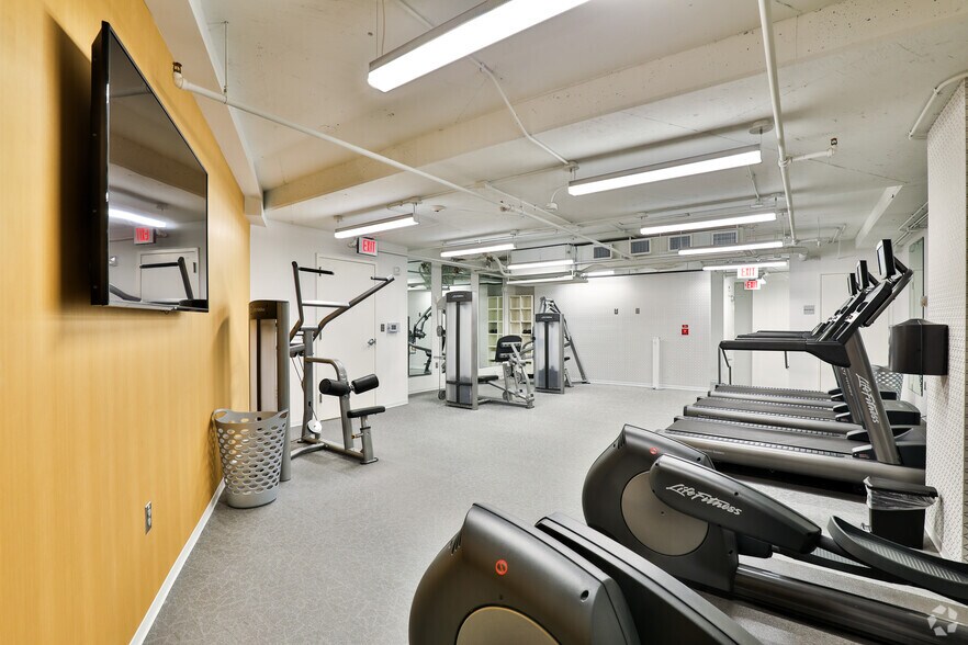 More Photos Of 111 K St NE, Washington Office For Lease