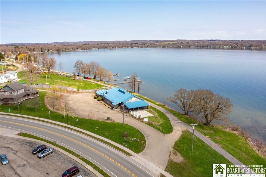 More Photos Of 188 S Erie St, Mayville Restaurant For Lease