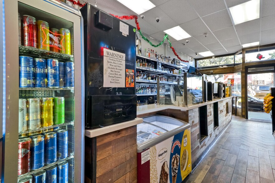 More Photos Of 3715 International Blvd, Oakland Convenience Store For Sale