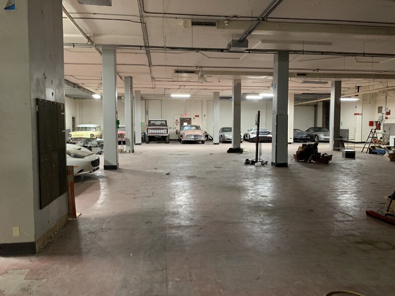 More Photos Of 18470 NW 27th Ave, Miami Gardens Warehouse For Sale