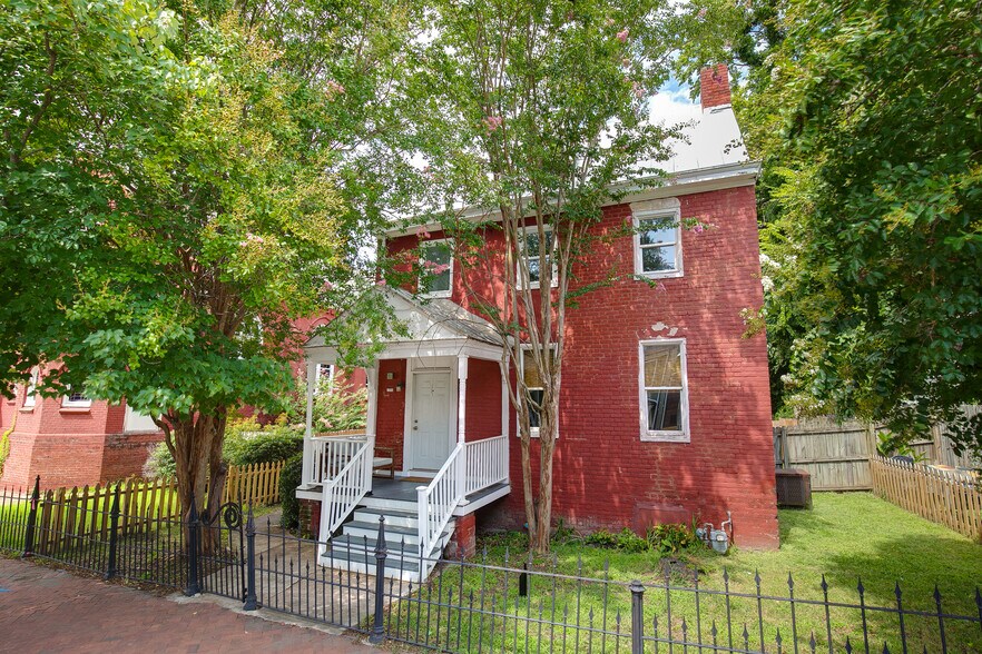 Primary Photo Of 2608 E Marshall St, Richmond Apartments For Sale