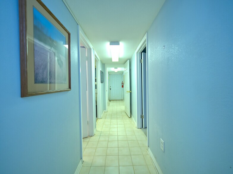 More Photos Of 629 S Broad St, Brooksville Office For Sale