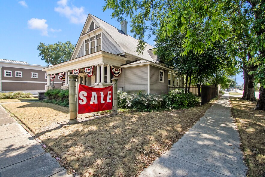 More Photos Of 2625 University Blvd, Tuscaloosa Office Residential For Sale