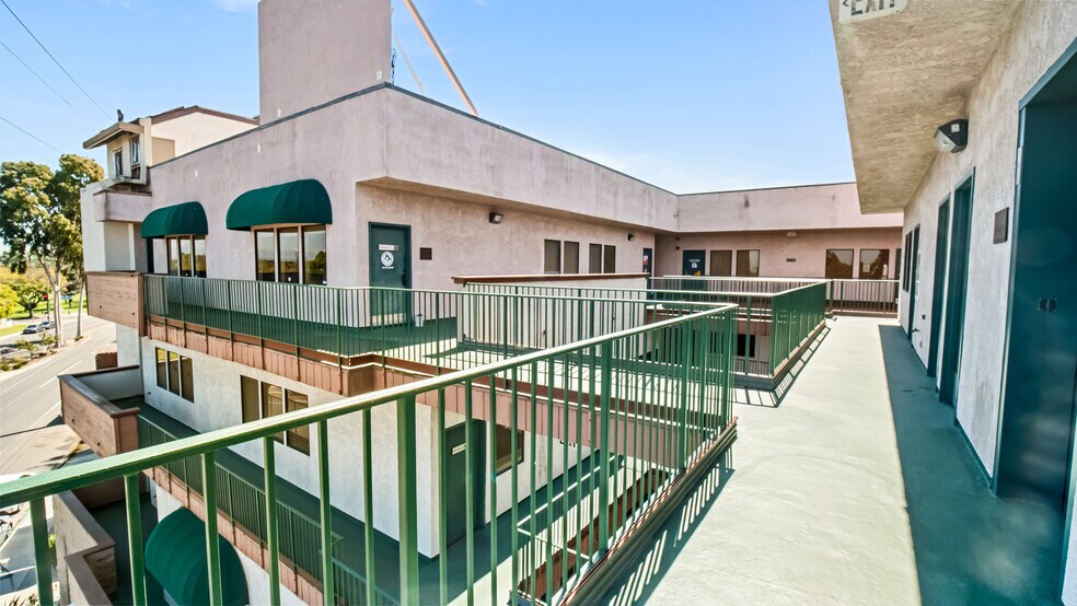 More Photos Of 5500 Atherton St, Long Beach Medical For Lease