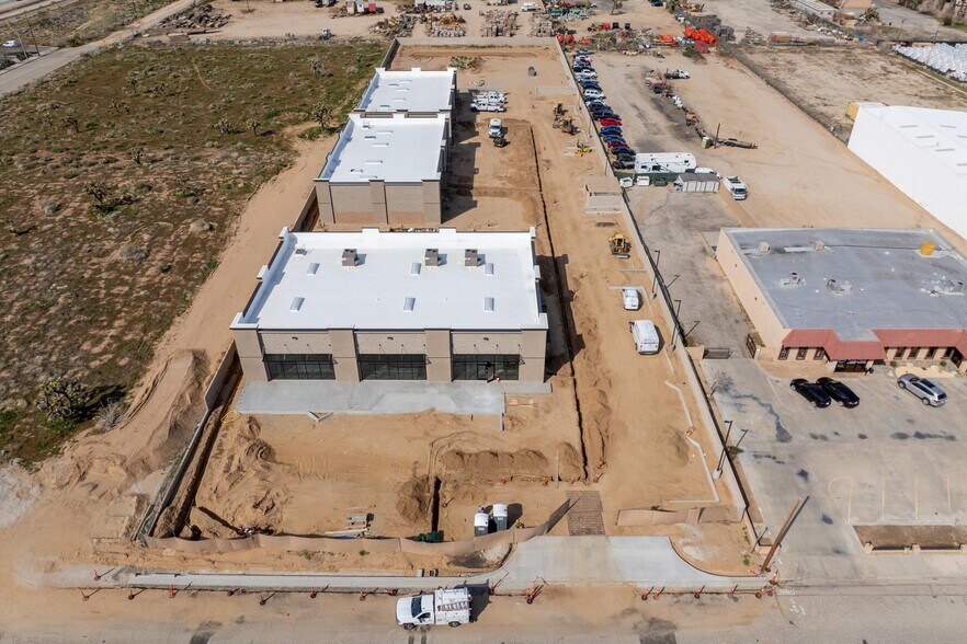 More Photos Of 1133 W Avenue L12, Lancaster Light Distribution For Lease