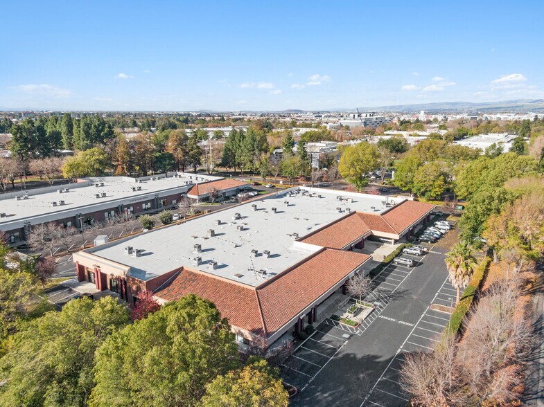 More Photos Of 2092 Concourse Dr, San Jose General Retail For Lease