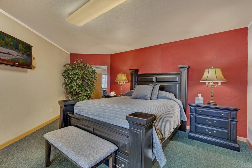 More Photos Of 720 Highway 10, Saint Cloud Hospitality For Sale