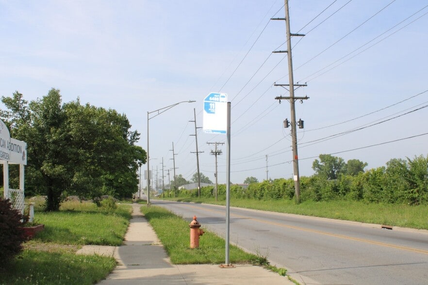 More Photos Of 1394 Joyce Ave, Columbus Flex For Sale