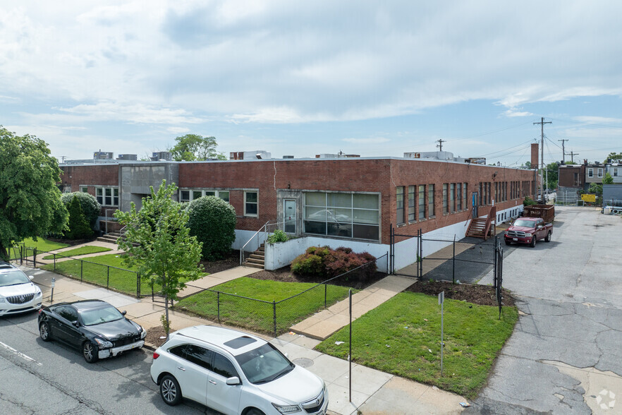 Primary Photo Of 3021-3027 E Madison St, Baltimore Flex For Lease