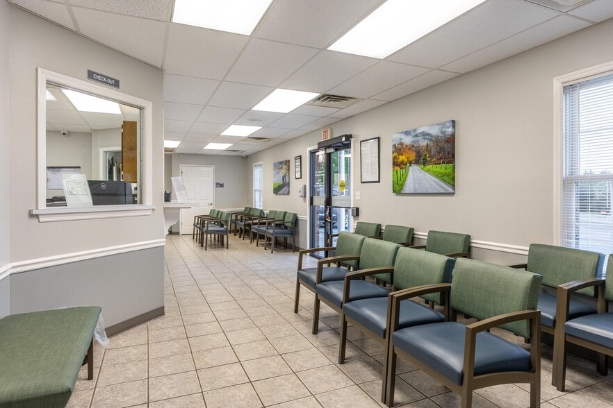 More Photos Of 1420 Fritz St SE, Cleveland Medical For Lease