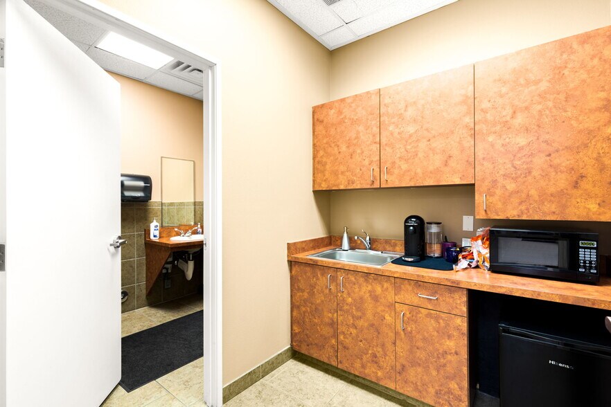 More Photos Of 2880 S Jones Blvd, Las Vegas Office Residential For Sale