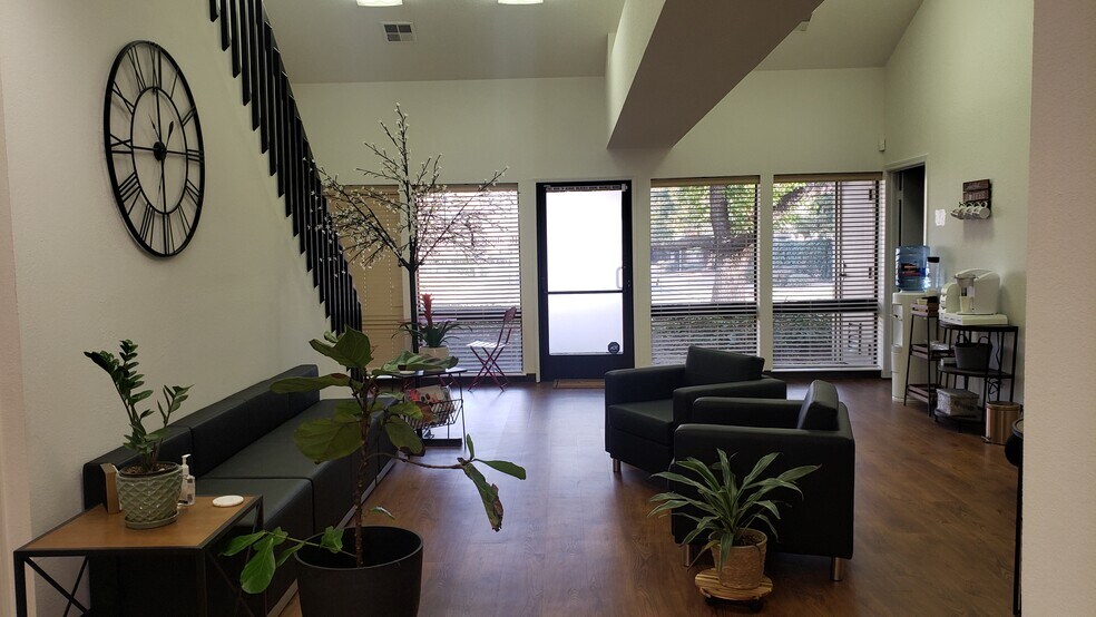 More Photos Of 1317 Oakdale Rd, Modesto Coworking Space