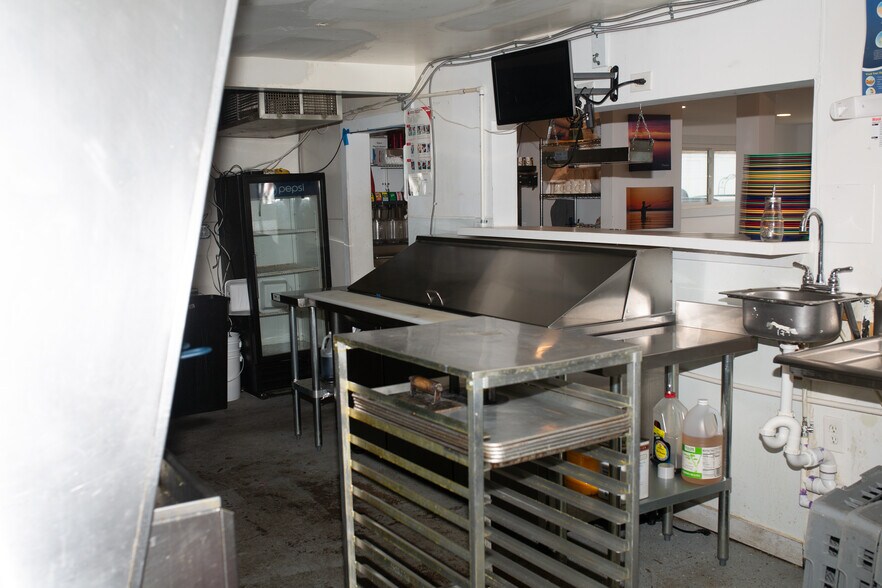 More Photos Of 42 W Spring St, Port Austin General Retail For Lease