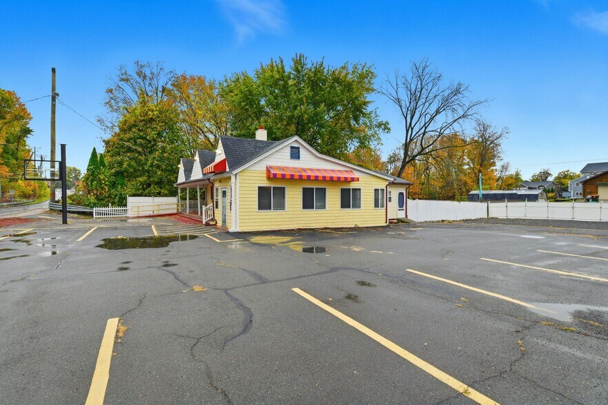 More Photos Of 1508 Main St, Agawam Restaurant For Sale