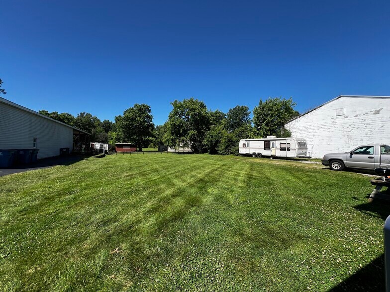 More Photos Of 531 Old State Route 74, Cincinnati General Retail For Sale